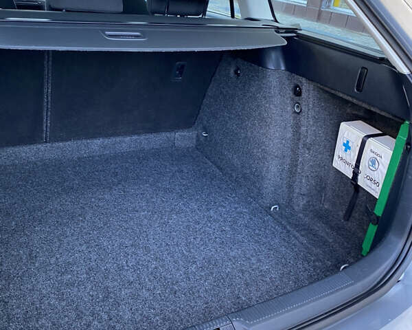 Серый Шкода Октавия, объемом двигателя 1.6 л и пробегом 225 тыс. км за 7999 $, фото 80 на Automoto.ua