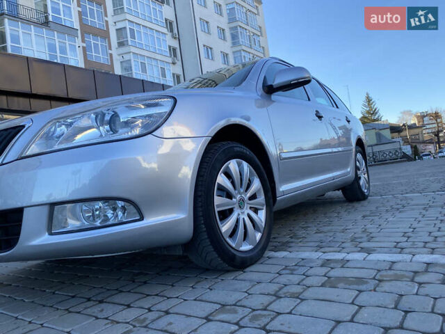 Серый Шкода Октавия, объемом двигателя 1.6 л и пробегом 225 тыс. км за 7999 $, фото 3 на Automoto.ua