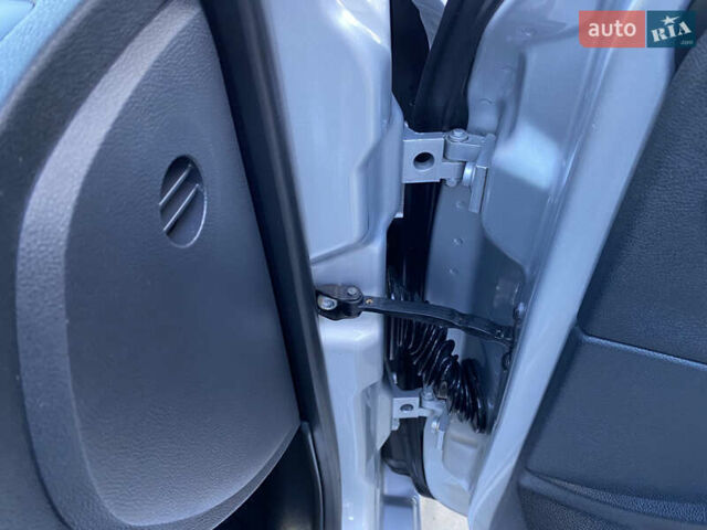 Серый Шкода Октавия, объемом двигателя 1.6 л и пробегом 225 тыс. км за 7999 $, фото 65 на Automoto.ua