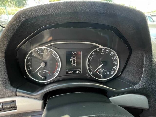 Серый Шкода Октавия, объемом двигателя 1.6 л и пробегом 243 тыс. км за 7600 $, фото 14 на Automoto.ua