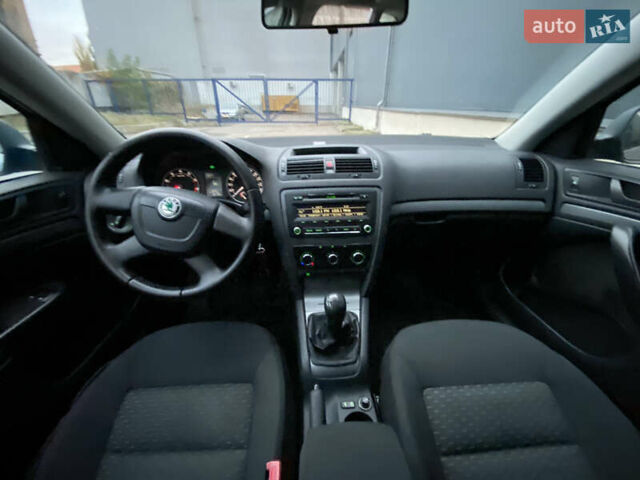 Серый Шкода Октавия, объемом двигателя 1.6 л и пробегом 184 тыс. км за 6999 $, фото 38 на Automoto.ua