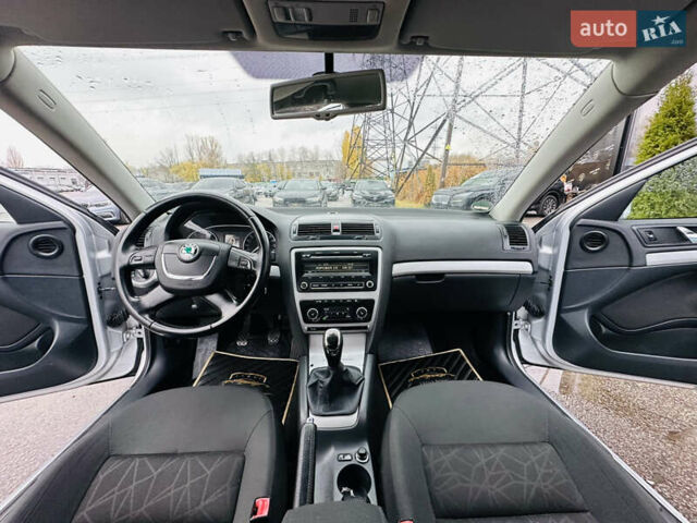 Сірий Шкода Октавія, об'ємом двигуна 1.39 л та пробігом 201 тис. км за 8200 $, фото 19 на Automoto.ua