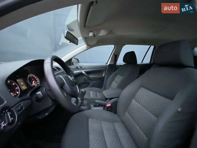 Серый Шкода Октавия, объемом двигателя 1.6 л и пробегом 184 тыс. км за 6999 $, фото 37 на Automoto.ua