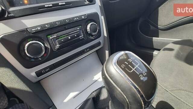 Серый Шкода Октавия, объемом двигателя 1.6 л и пробегом 270 тыс. км за 9100 $, фото 27 на Automoto.ua