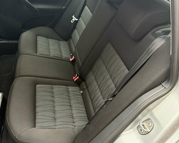 Серый Шкода Октавия, объемом двигателя 1.6 л и пробегом 205 тыс. км за 9600 $, фото 9 на Automoto.ua