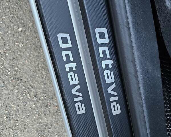 Серый Шкода Октавия, объемом двигателя 1.97 л и пробегом 274 тыс. км за 8800 $, фото 18 на Automoto.ua