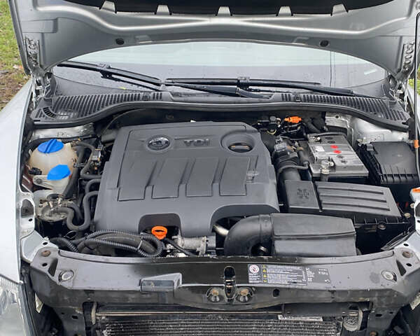 Серый Шкода Октавия, объемом двигателя 1.6 л и пробегом 230 тыс. км за 8400 $, фото 13 на Automoto.ua