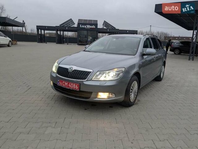 Серый Шкода Октавия, объемом двигателя 0 л и пробегом 245 тыс. км за 7400 $, фото 1 на Automoto.ua