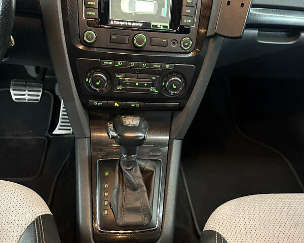 Сірий Шкода Октавія, об'ємом двигуна 2 л та пробігом 270 тис. км за 12000 $, фото 64 на Automoto.ua