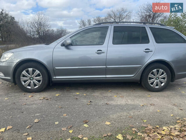 Серый Шкода Октавия, объемом двигателя 1.6 л и пробегом 290 тыс. км за 9600 $, фото 1 на Automoto.ua