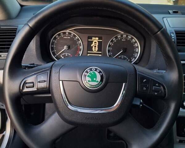 Серый Шкода Октавия, объемом двигателя 1.6 л и пробегом 205 тыс. км за 9400 $, фото 30 на Automoto.ua