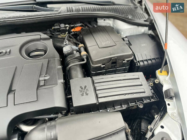 Сірий Шкода Октавія, об'ємом двигуна 1.6 л та пробігом 214 тис. км за 8999 $, фото 72 на Automoto.ua