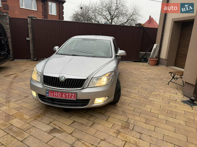 Серый Шкода Октавия, объемом двигателя 1.6 л и пробегом 205 тыс. км за 9600 $, фото 3 на Automoto.ua