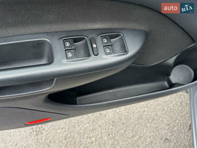 Серый Шкода Октавия, объемом двигателя 1.6 л и пробегом 213 тыс. км за 8750 $, фото 11 на Automoto.ua