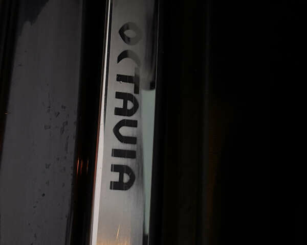 Сірий Шкода Октавія, об'ємом двигуна 1.6 л та пробігом 289 тис. км за 7900 $, фото 15 на Automoto.ua