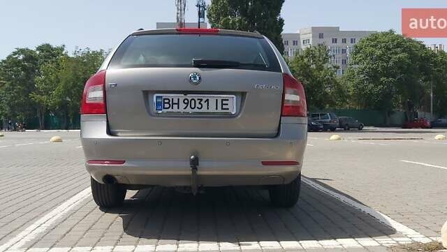 Серый Шкода Октавия, объемом двигателя 1.6 л и пробегом 270 тыс. км за 9100 $, фото 6 на Automoto.ua