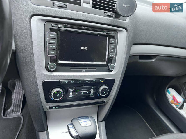 Серый Шкода Октавия, объемом двигателя 1.8 л и пробегом 217 тыс. км за 9500 $, фото 22 на Automoto.ua