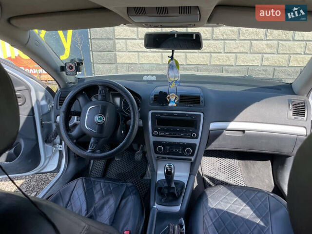 Серый Шкода Октавия, объемом двигателя 1.97 л и пробегом 314 тыс. км за 7750 $, фото 9 на Automoto.ua