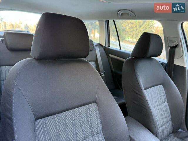 Сірий Шкода Октавія, об'ємом двигуна 1.6 л та пробігом 300 тис. км за 6700 $, фото 30 на Automoto.ua