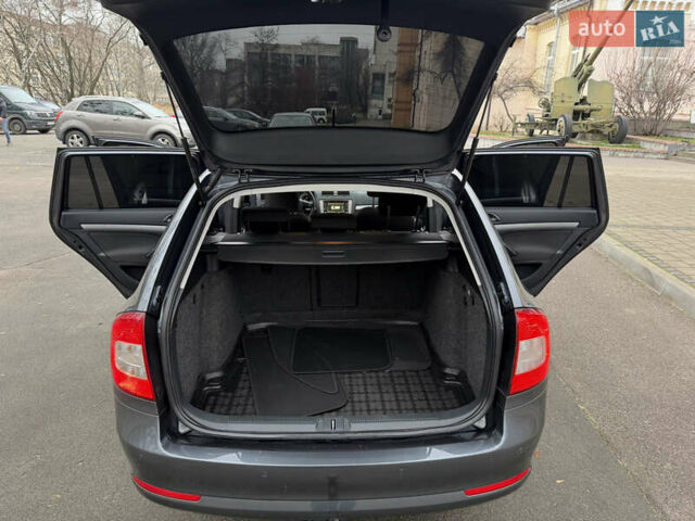 Сірий Шкода Октавія, об'ємом двигуна 1.6 л та пробігом 287 тис. км за 10000 $, фото 13 на Automoto.ua