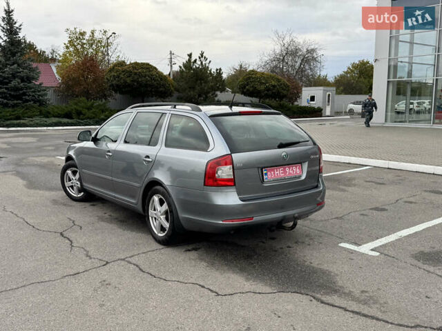Серый Шкода Октавия, объемом двигателя 1.6 л и пробегом 213 тыс. км за 8750 $, фото 4 на Automoto.ua