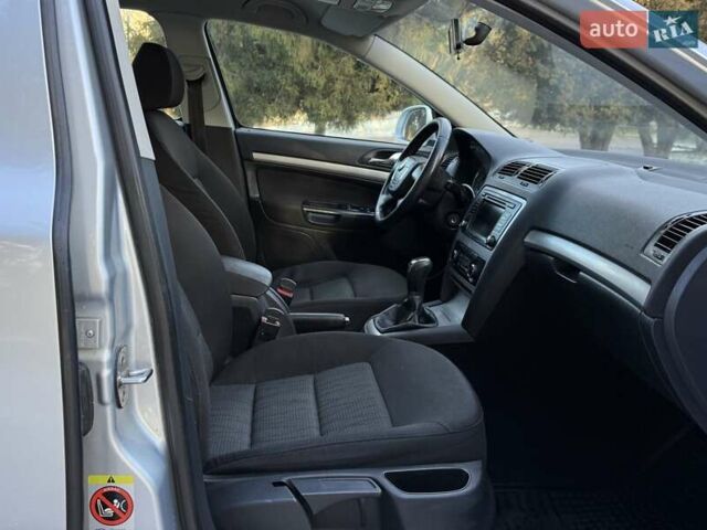 Сірий Шкода Октавія, об'ємом двигуна 1.6 л та пробігом 299 тис. км за 6450 $, фото 33 на Automoto.ua