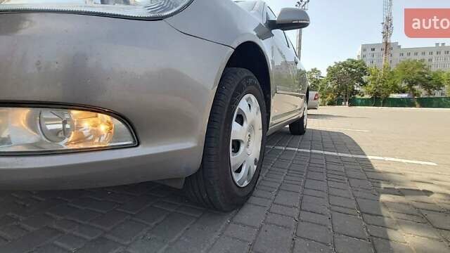 Серый Шкода Октавия, объемом двигателя 1.6 л и пробегом 270 тыс. км за 9100 $, фото 43 на Automoto.ua