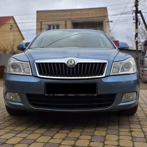 Серый Шкода Октавия, объемом двигателя 1.99 л и пробегом 230 тыс. км за 9300 $, фото 2 на Automoto.ua
