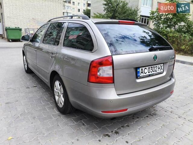 Серый Шкода Октавия, объемом двигателя 1.6 л и пробегом 239 тыс. км за 8650 $, фото 3 на Automoto.ua