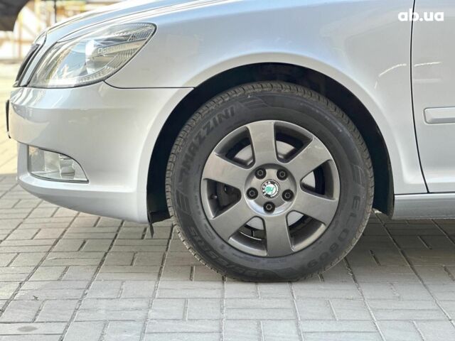 Серый Шкода Октавия, объемом двигателя 1.6 л и пробегом 227 тыс. км за 8980 $, фото 10 на Automoto.ua