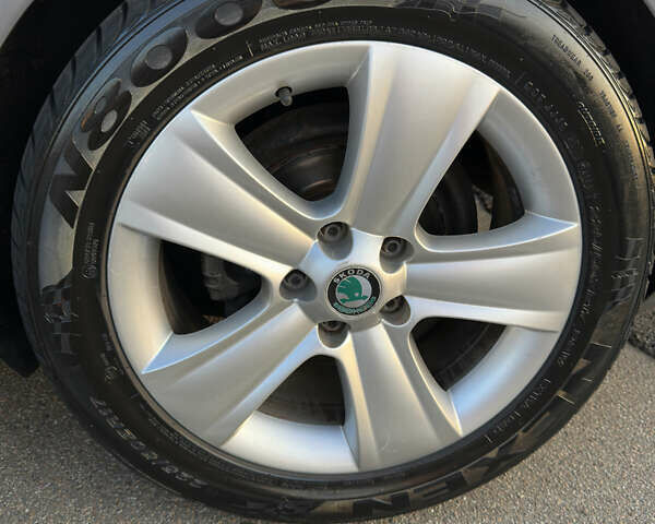 Серый Шкода Октавия, объемом двигателя 1.6 л и пробегом 347 тыс. км за 7100 $, фото 6 на Automoto.ua