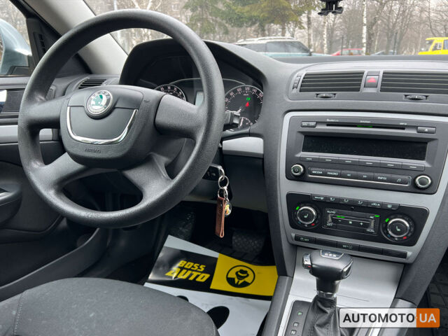 Сірий Шкода Октавія, об'ємом двигуна 1.6 л та пробігом 151 тис. км за 11400 $, фото 10 на Automoto.ua