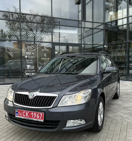 Серый Шкода Октавия, объемом двигателя 1.2 л и пробегом 240 тыс. км за 6200 $, фото 1 на Automoto.ua