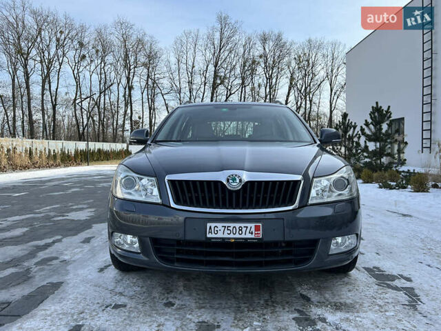Серый Шкода Октавия, объемом двигателя 2 л и пробегом 191 тыс. км за 11850 $, фото 3 на Automoto.ua