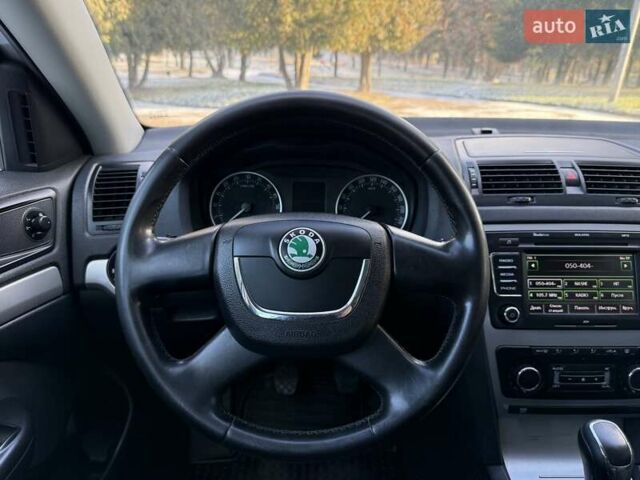 Сірий Шкода Октавія, об'ємом двигуна 1.6 л та пробігом 299 тис. км за 6450 $, фото 60 на Automoto.ua