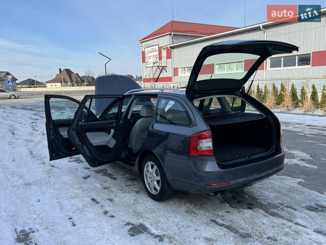 Серый Шкода Октавия, объемом двигателя 2 л и пробегом 191 тыс. км за 11850 $, фото 123 на Automoto.ua