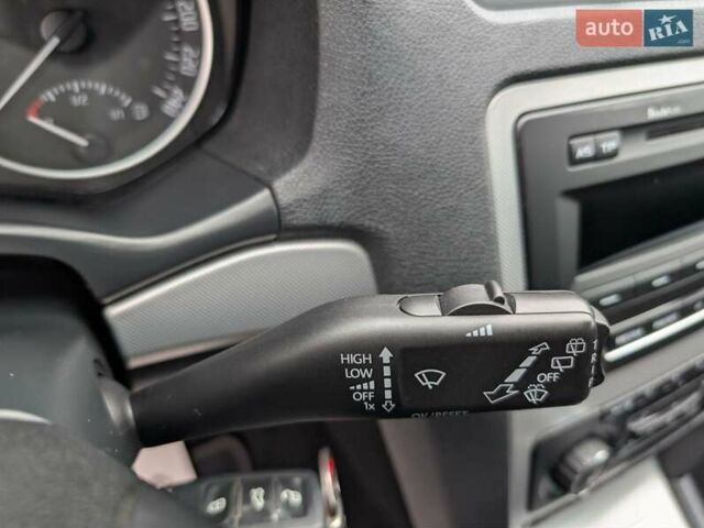 Сірий Шкода Октавія, об'ємом двигуна 1.4 л та пробігом 210 тис. км за 7250 $, фото 32 на Automoto.ua