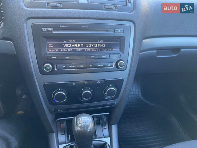 Серый Шкода Октавия, объемом двигателя 1.6 л и пробегом 225 тыс. км за 7999 $, фото 108 на Automoto.ua