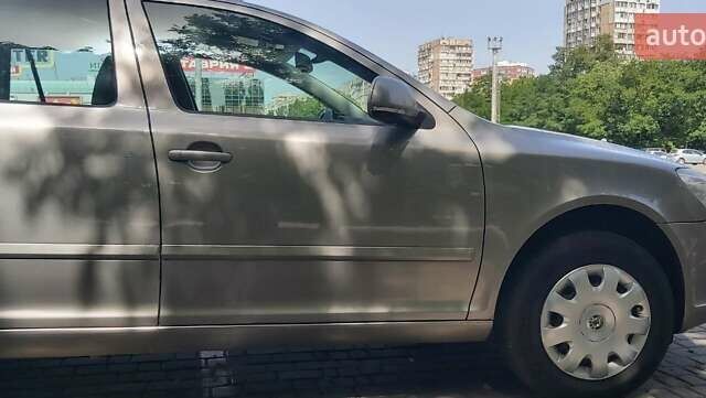 Серый Шкода Октавия, объемом двигателя 1.6 л и пробегом 270 тыс. км за 9100 $, фото 36 на Automoto.ua