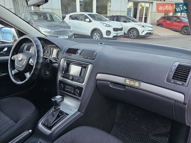 Шкода Октавия 2012 в Одессе на Automoto.ua Серый Шкода Октавия, объемом двигателя 1.97 л и пробегом 274 тыс. км за 9700 $, фото 18 на Automoto.ua