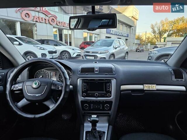 Шкода Октавия 2012 в Одессе на Automoto.ua Серый Шкода Октавия, объемом двигателя 1.97 л и пробегом 274 тыс. км за 9700 $, фото 21 на Automoto.ua