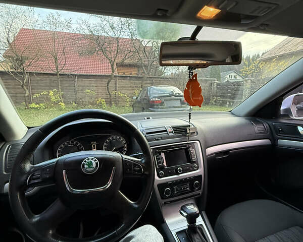 Сірий Шкода Октавія, об'ємом двигуна 1.97 л та пробігом 381 тис. км за 8000 $, фото 14 на Automoto.ua