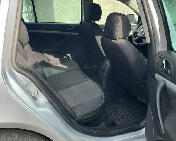 Серый Шкода Октавия, объемом двигателя 1.6 л и пробегом 308 тыс. км за 9700 $, фото 6 на Automoto.ua