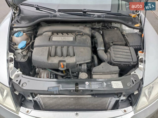 Шкода Октавия 2012 в Киеве на Automoto.ua Серый Шкода Октавия, объемом двигателя 1.6 л и пробегом 283 тыс. км за 7700 $, фото 7 на Automoto.ua