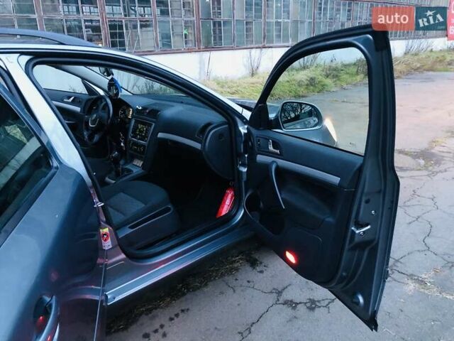 Сірий Шкода Октавія, об'ємом двигуна 1.6 л та пробігом 315 тис. км за 8000 $, фото 42 на Automoto.ua
