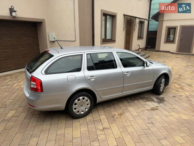 Серый Шкода Октавия, объемом двигателя 1.6 л и пробегом 205 тыс. км за 9600 $, фото 2 на Automoto.ua