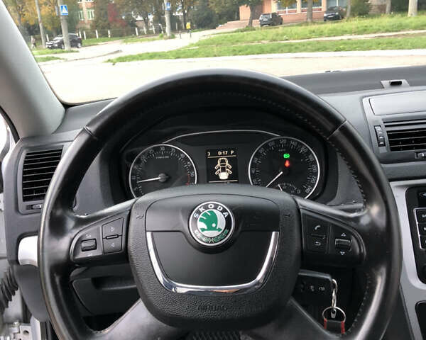 Сірий Шкода Октавія, об'ємом двигуна 2.01 л та пробігом 260 тис. км за 10300 $, фото 33 на Automoto.ua