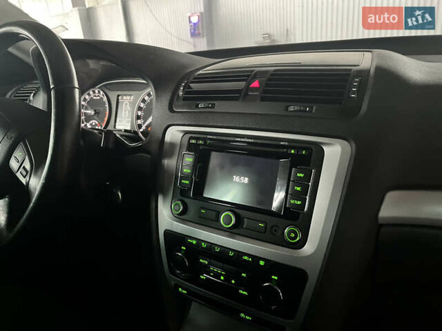 Серый Шкода Октавия, объемом двигателя 1.6 л и пробегом 214 тыс. км за 9300 $, фото 54 на Automoto.ua