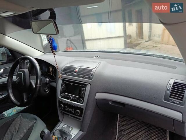 Серый Шкода Октавия, объемом двигателя 1.6 л и пробегом 312 тыс. км за 7600 $, фото 4 на Automoto.ua