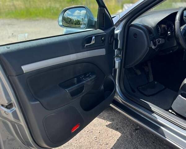 Серый Шкода Октавия, объемом двигателя 1.6 л и пробегом 249 тыс. км за 7999 $, фото 12 на Automoto.ua